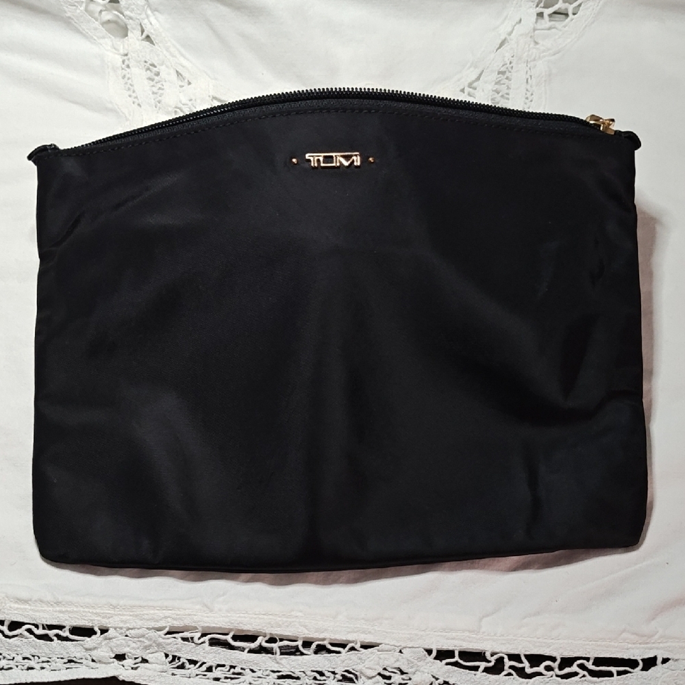 Tumi Classic Black Zip Pouch